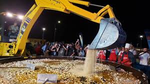 ¿Sabías que la paella más grande del mundo se cocinó en Madrid y alimentó a 110.000 personas?